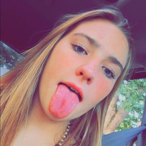 Meet your Posher, Lily